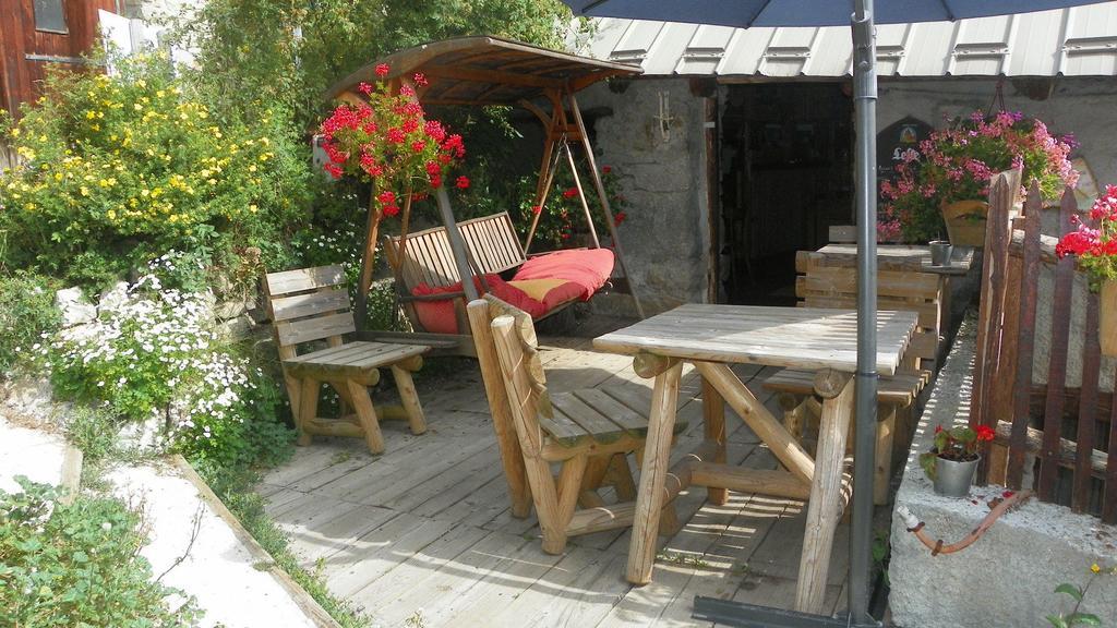 Gite Du Bois De L'Ours Orcieres Exterior photo